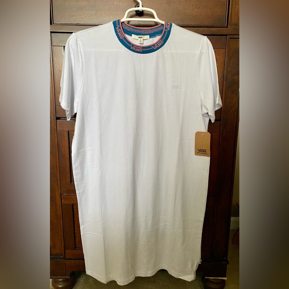 Vans T-shirt Dress in white-Brand new